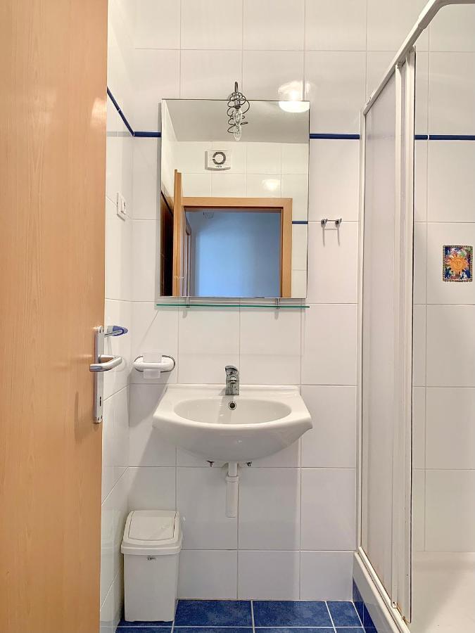 Apartments Happy Stay Center Baska Kültér fotó