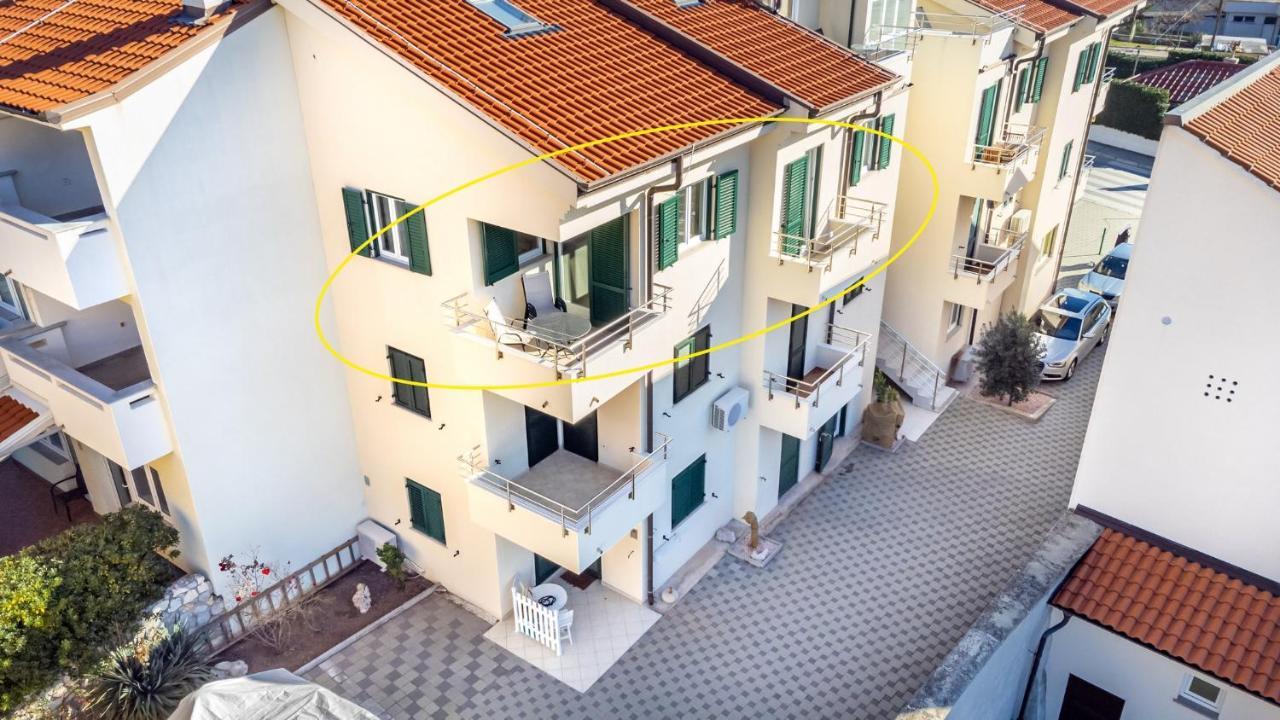 Apartments Happy Stay Center Baska Kültér fotó