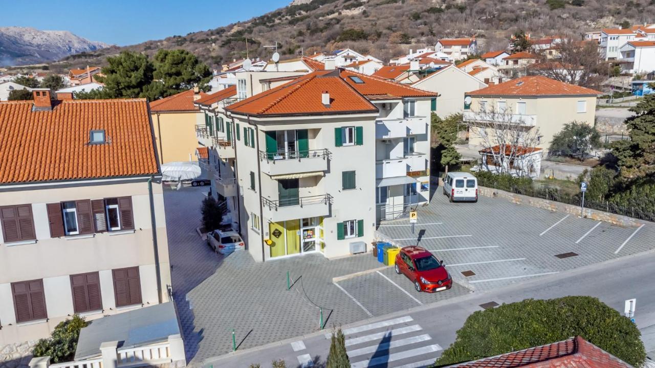 Apartments Happy Stay Center Baska Kültér fotó